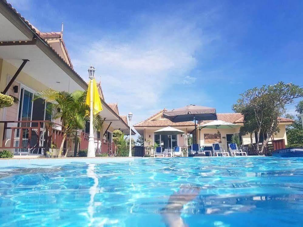 Charm Resort Ча-Ам Екстер'єр фото